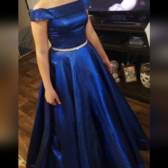 Blue off shoulder pageant dress - Picture 4 of 4